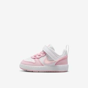 Nike court borough low 2 SE. Size 4. Brand new. Never worn